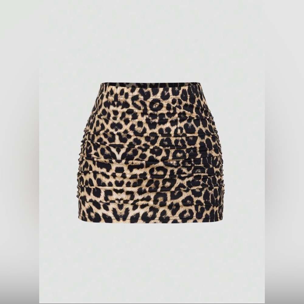 SHEIN Leopard Print 2 Piece Set - Picture 6 of 8